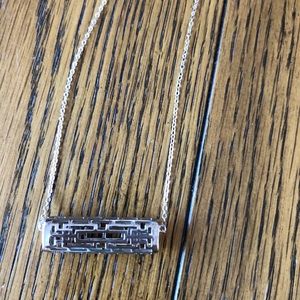 New flex bit 2 necklace holder